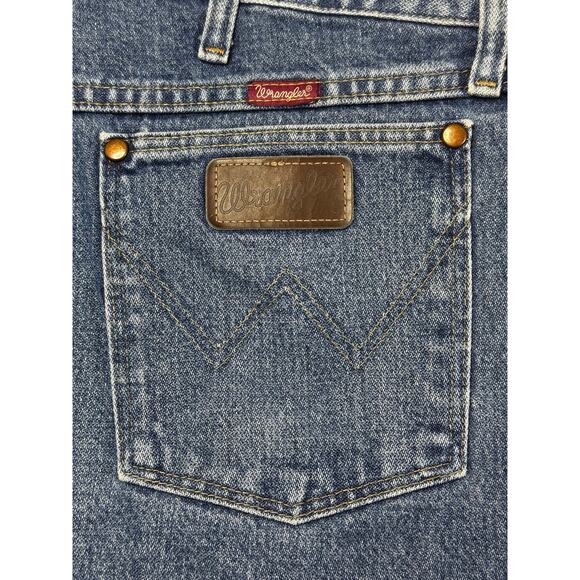 Wrangler 31MWZGK Men's Relaxed Fit Straight Leg Blue Jeans - Size 38x30.5 - Picture 3 of 5